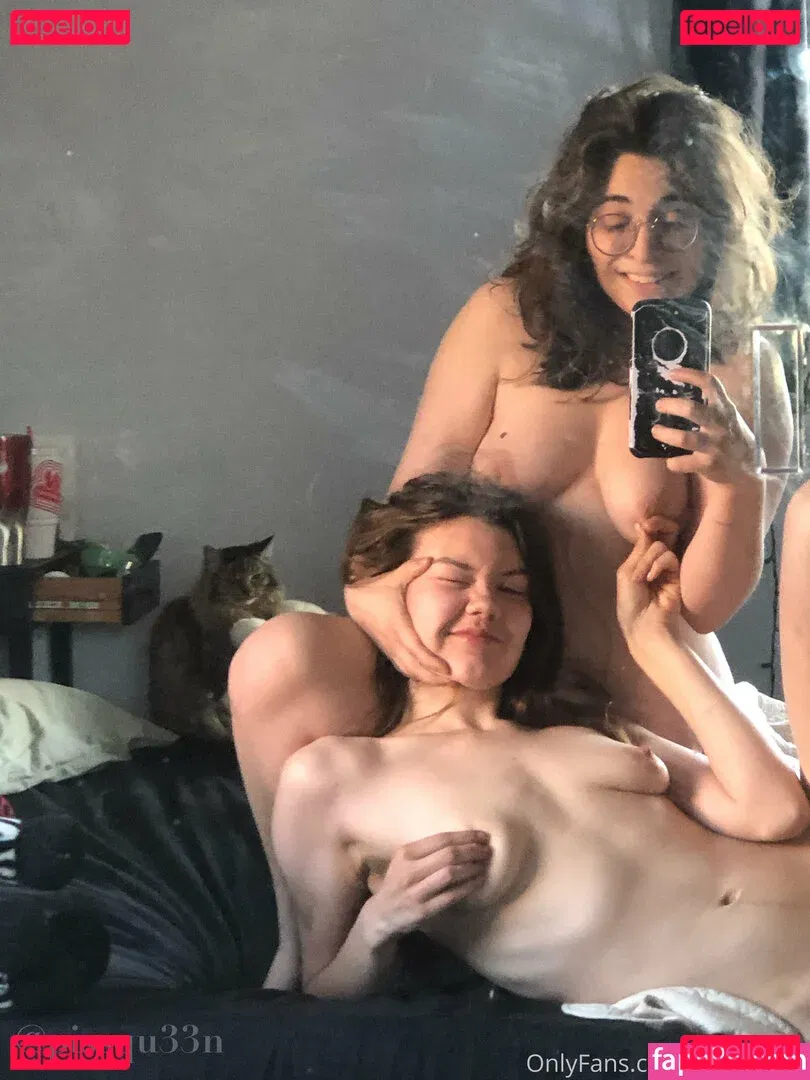 pissqu33n Onlyfans Photo Gallery 