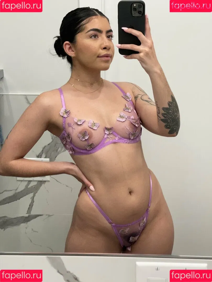 aakari Onlyfans Photo Gallery 