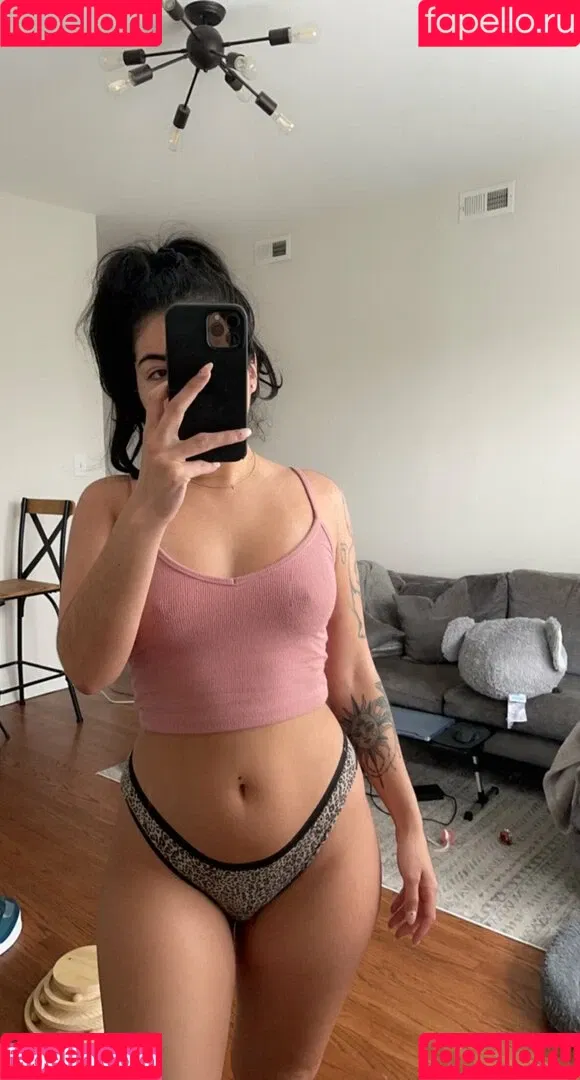 aakari Onlyfans Photo Gallery 