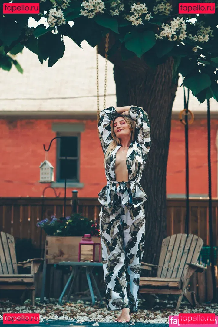 hollythauls Onlyfans Photo Gallery 