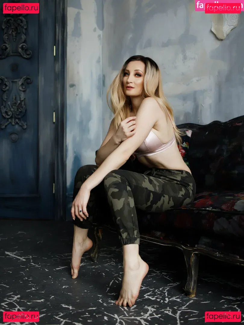 hollythauls Onlyfans Photo Gallery 