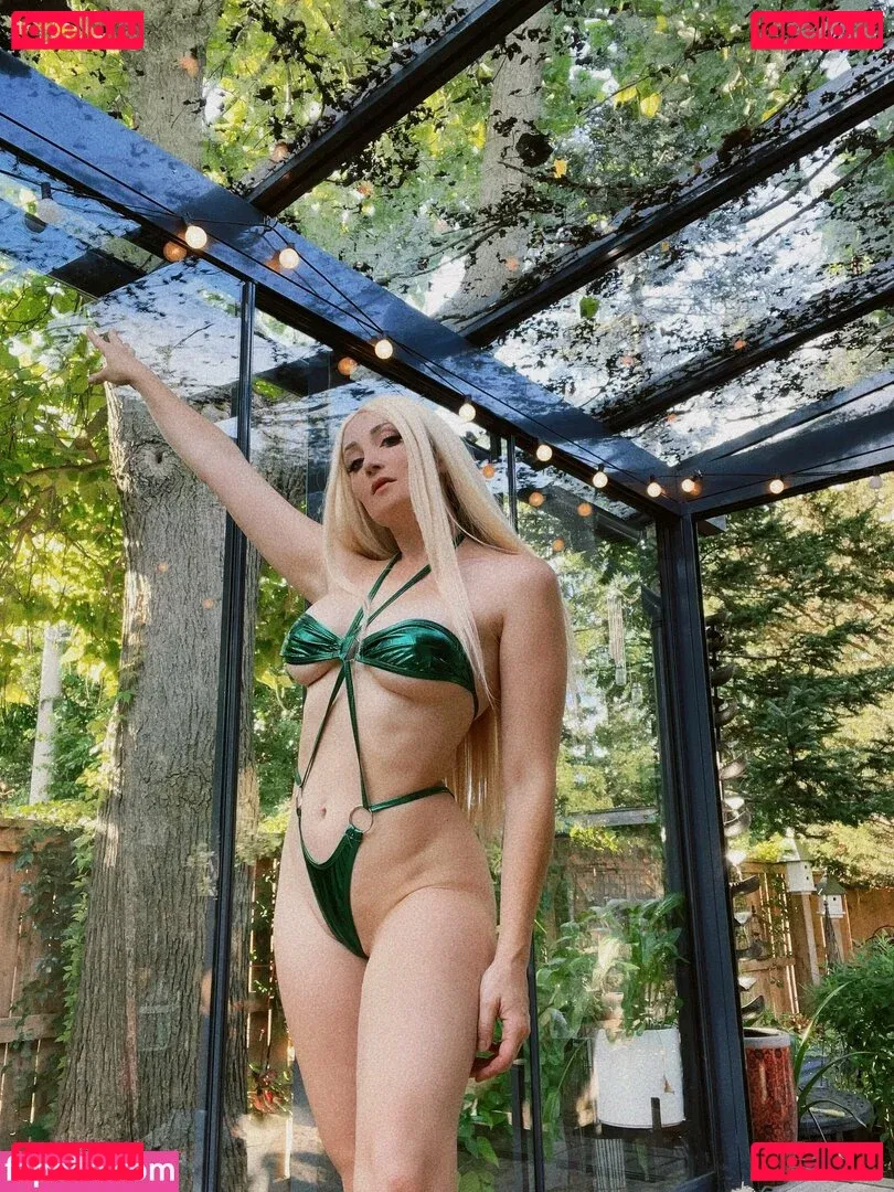 hollythauls Onlyfans Photo Gallery 