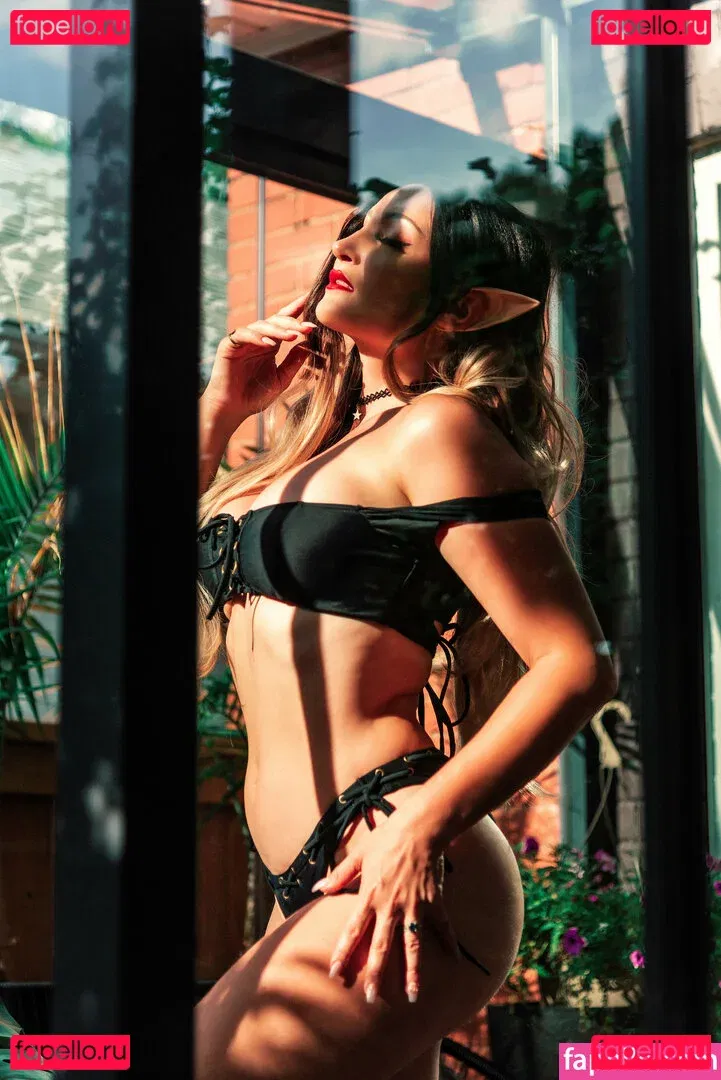 hollythauls Onlyfans Photo Gallery 