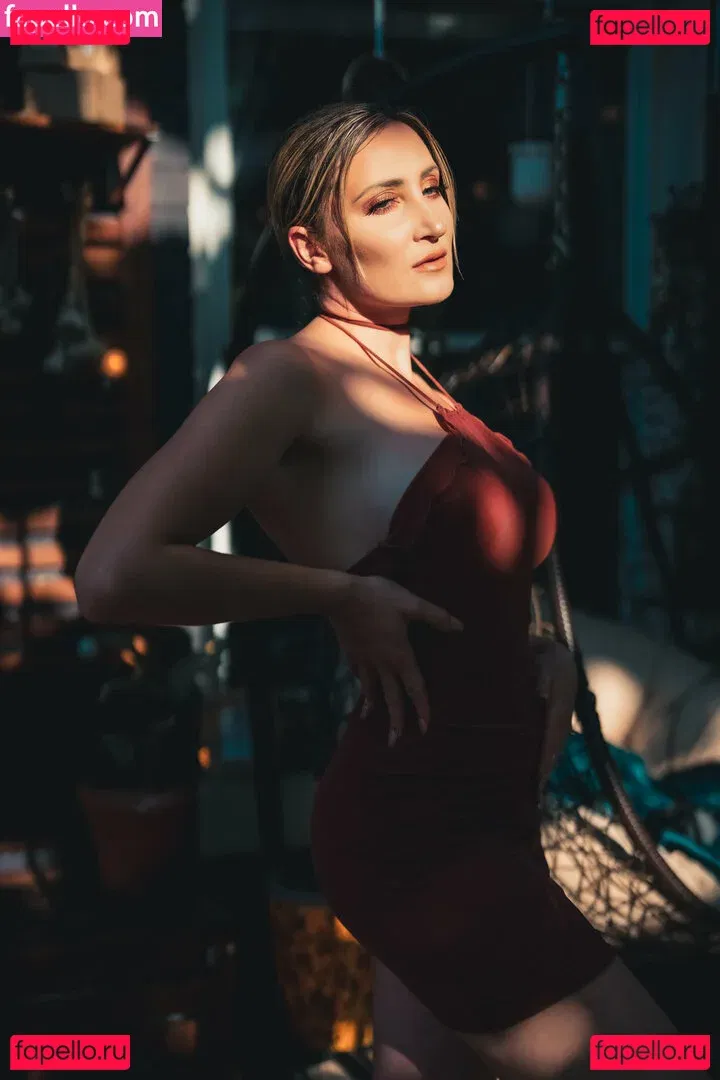 hollythauls Onlyfans Photo Gallery 