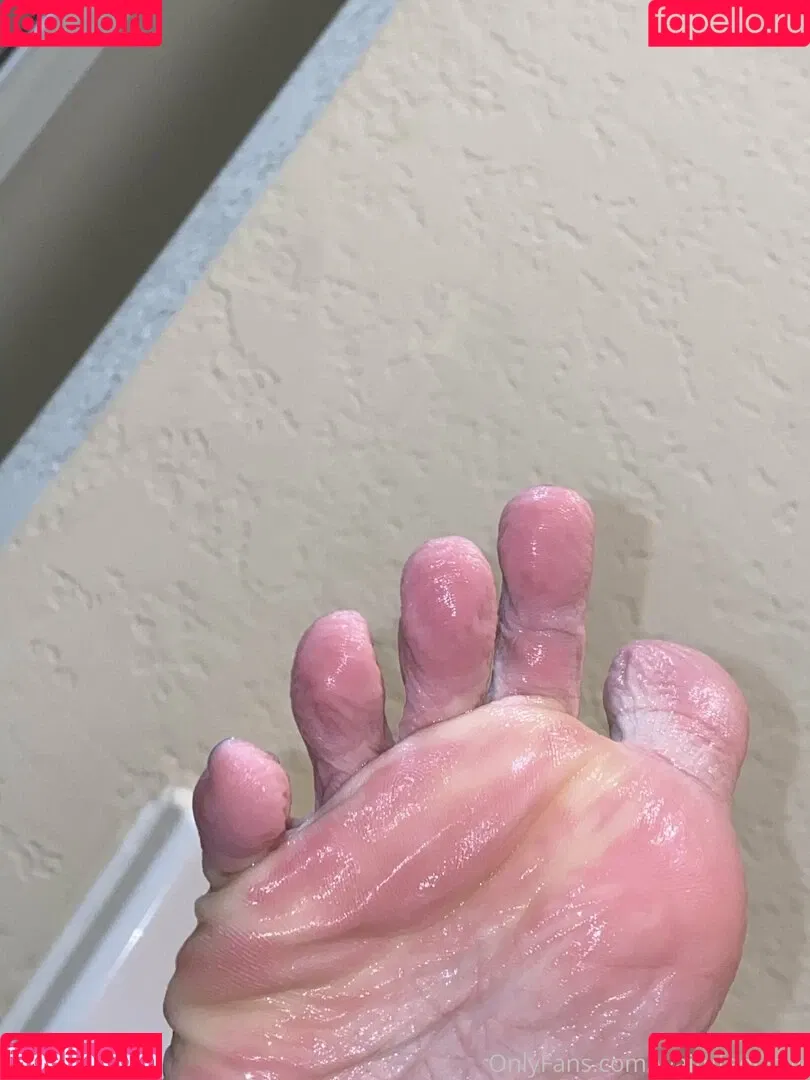 WaifuFeetMilk Onlyfans Photo Gallery 