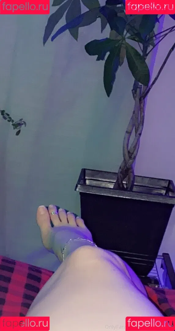 WaifuFeetMilk Onlyfans Photo Gallery 