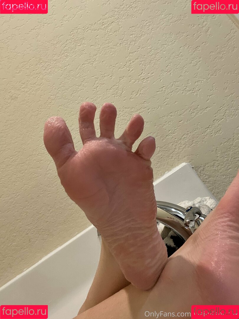 WaifuFeetMilk Onlyfans Photo Gallery 