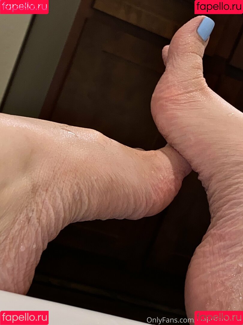 WaifuFeetMilk Onlyfans Photo Gallery 