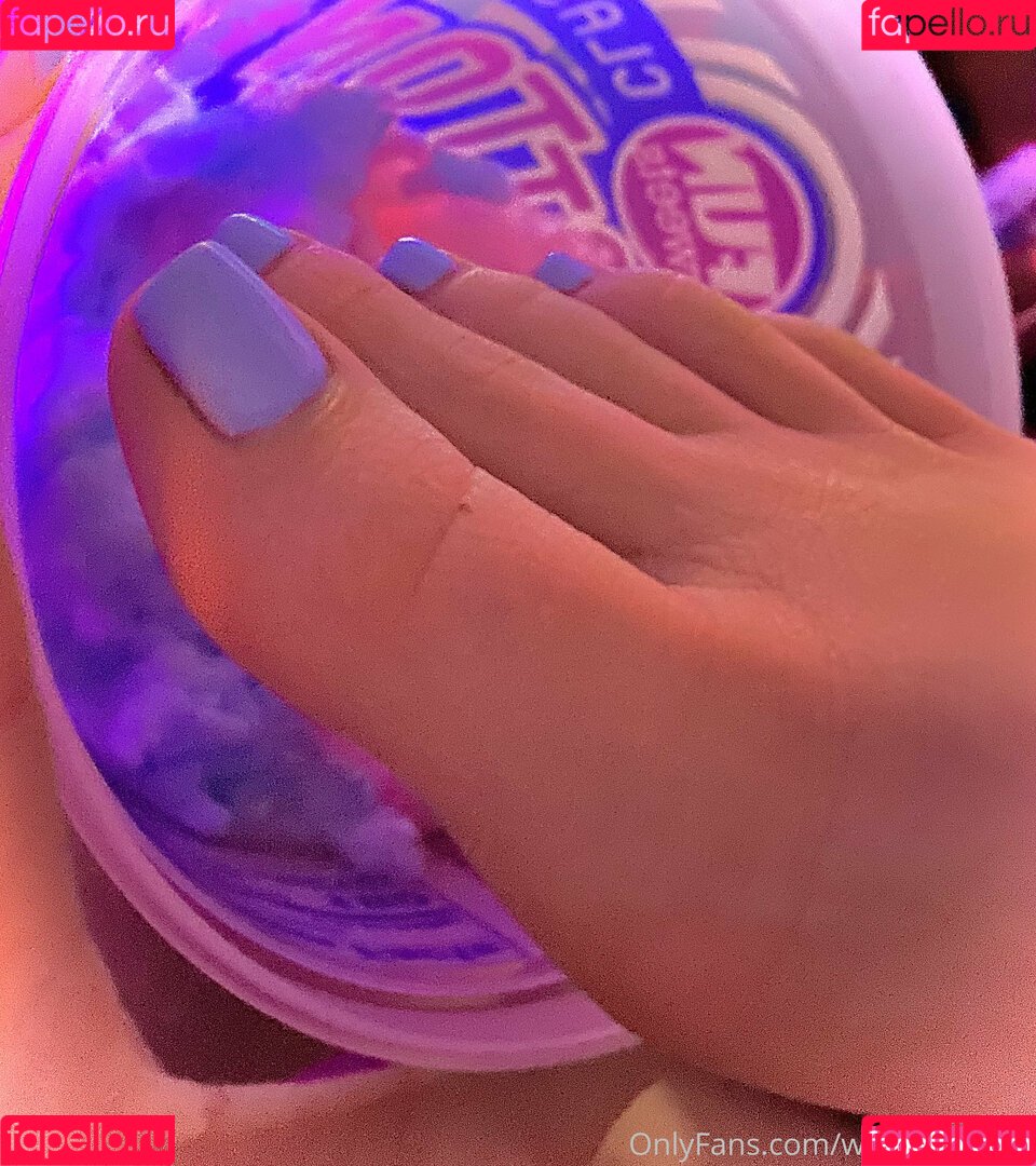 WaifuFeetMilk Onlyfans Photo Gallery 