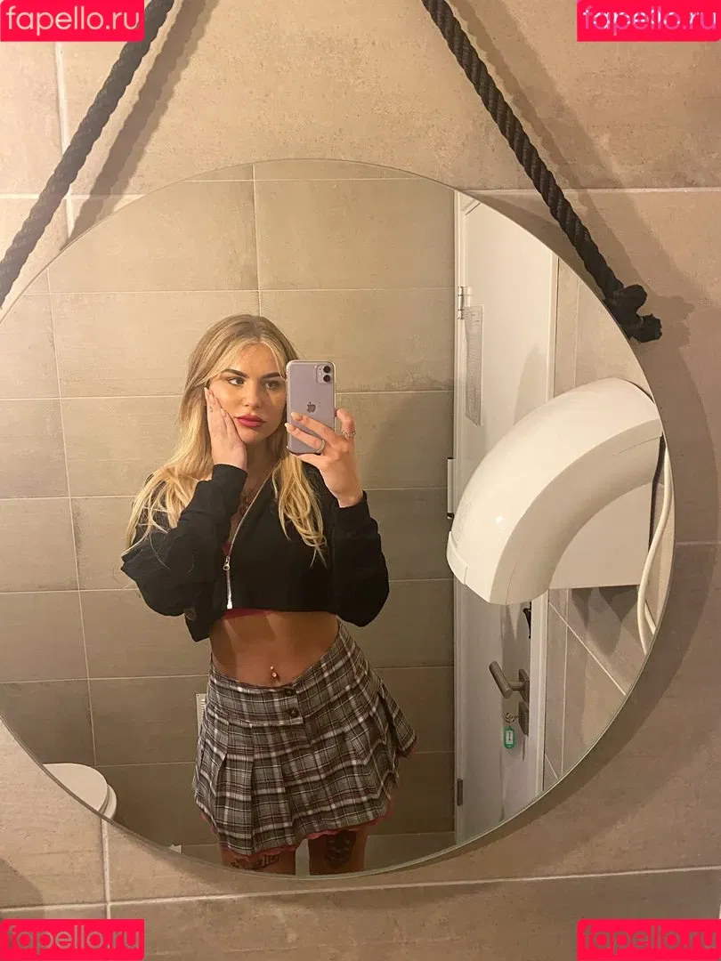 Irltinax Onlyfans Photo Gallery 
