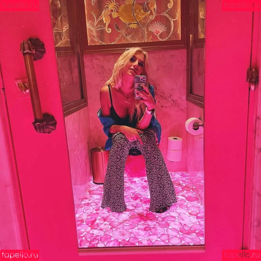 Courtney Miller Onlyfans Photo Gallery 
