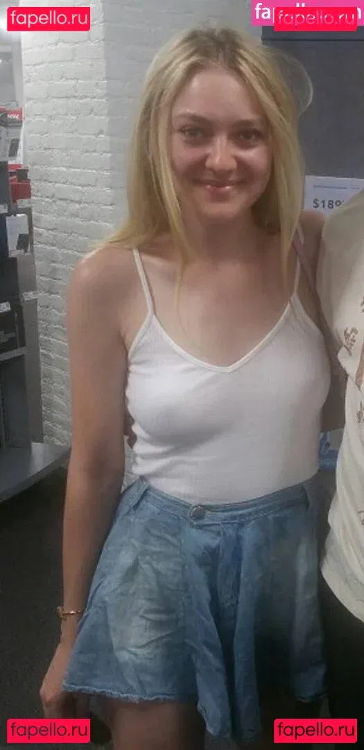 Dakota Fanning Onlyfans Photo Gallery 