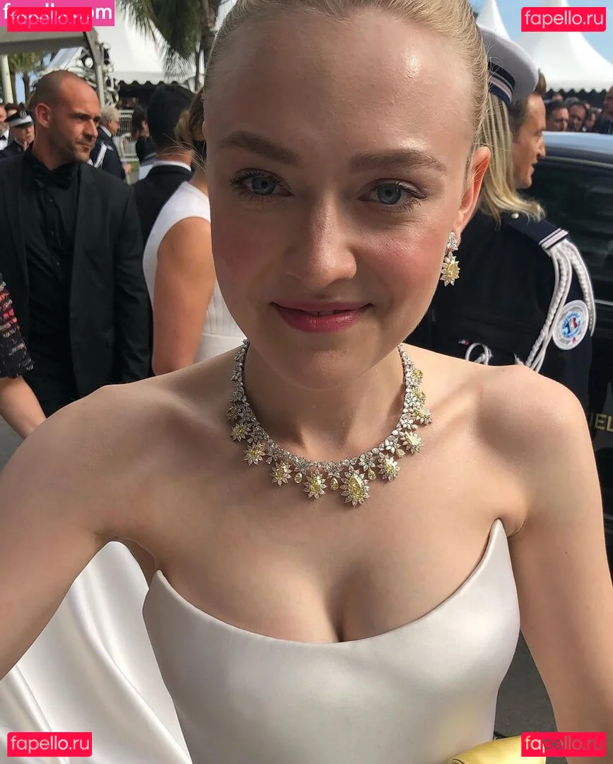 Dakota Fanning Onlyfans Photo Gallery 