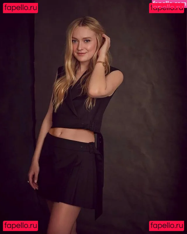 Dakota Fanning Onlyfans Photo Gallery 