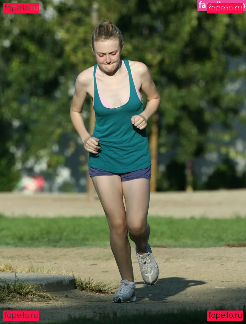 Dakota Fanning Onlyfans Photo Gallery 