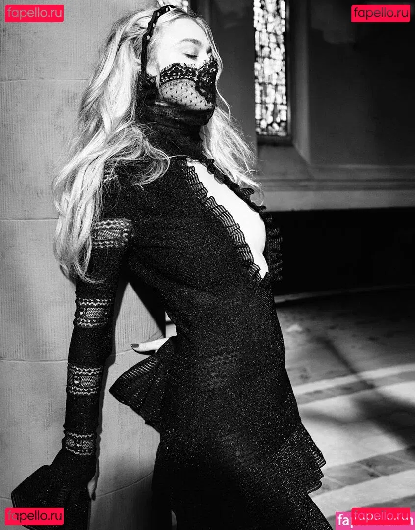 Dakota Fanning Onlyfans Photo Gallery 