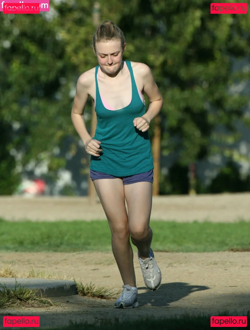 Dakota Fanning Onlyfans Photo Gallery 