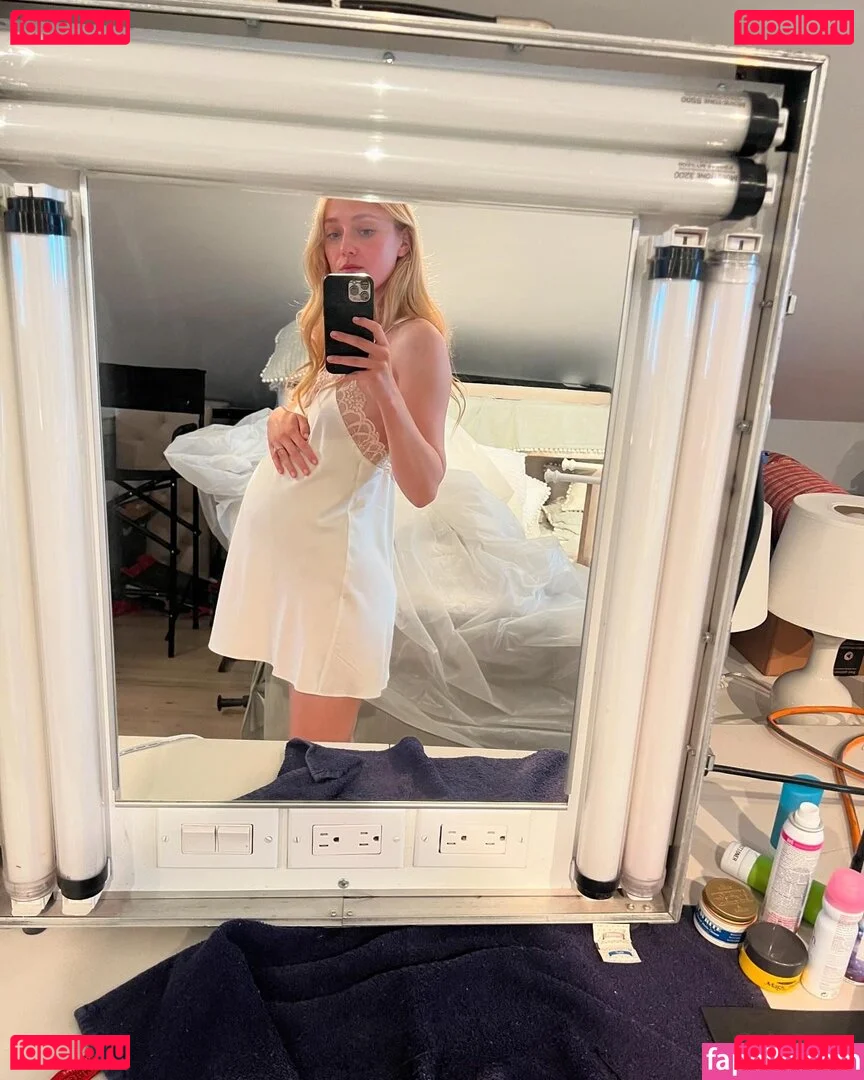 Dakota Fanning Onlyfans Photo Gallery 