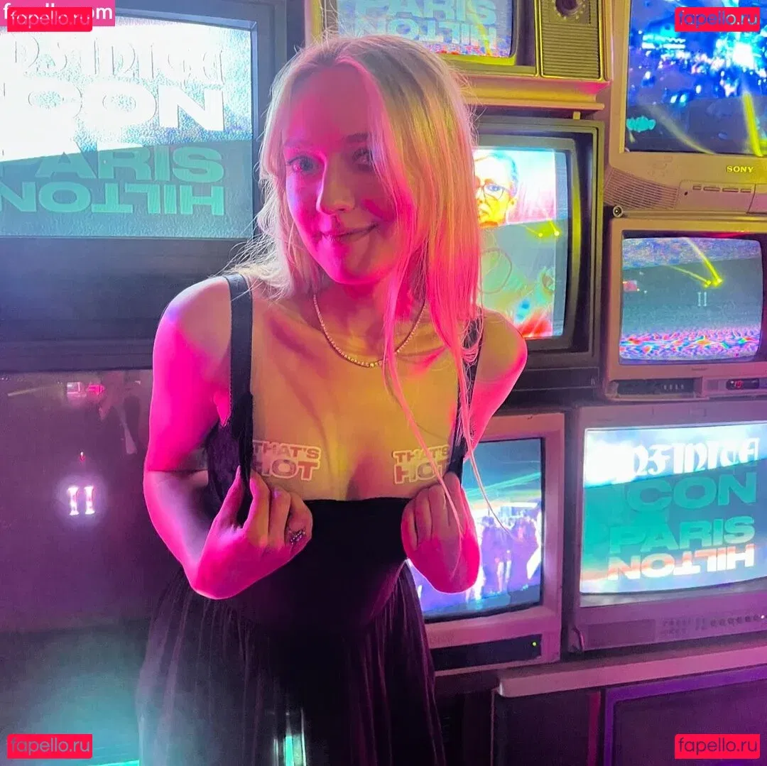 Dakota Fanning Onlyfans Photo Gallery 