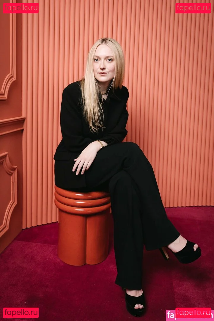 Dakota Fanning Onlyfans Photo Gallery 