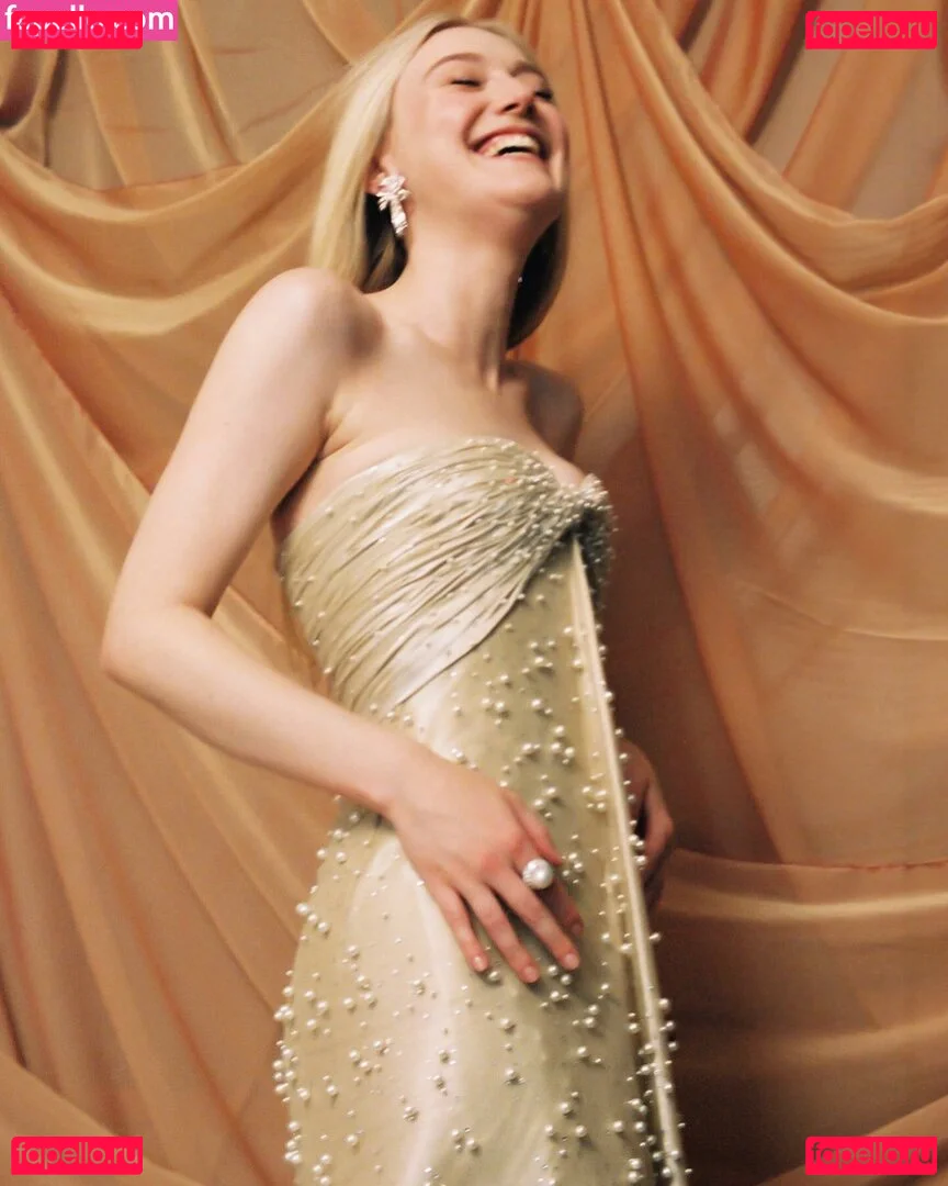 Dakota Fanning Onlyfans Photo Gallery 