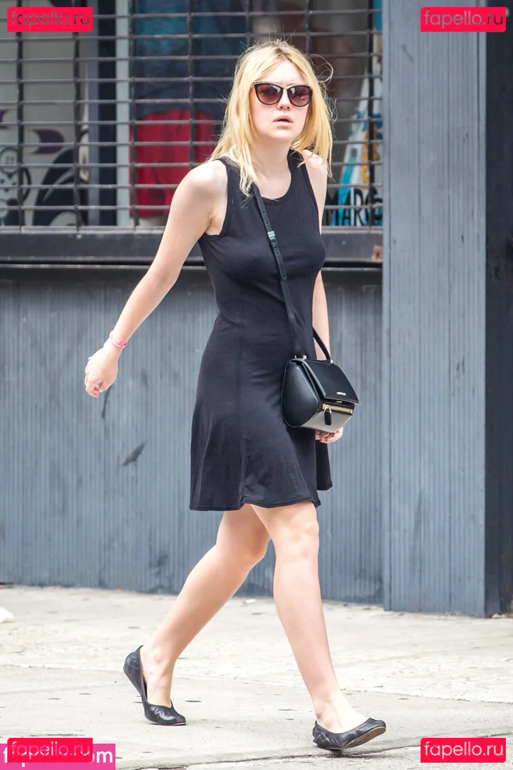 Dakota Fanning Onlyfans Photo Gallery 