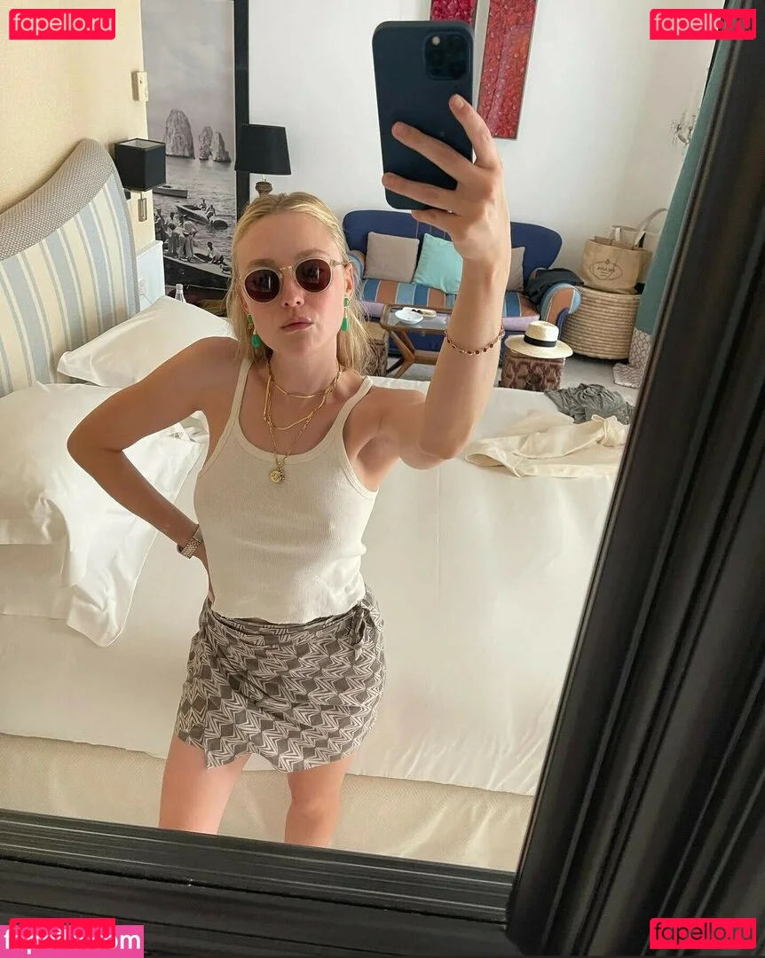 Dakota Fanning Onlyfans Photo Gallery 