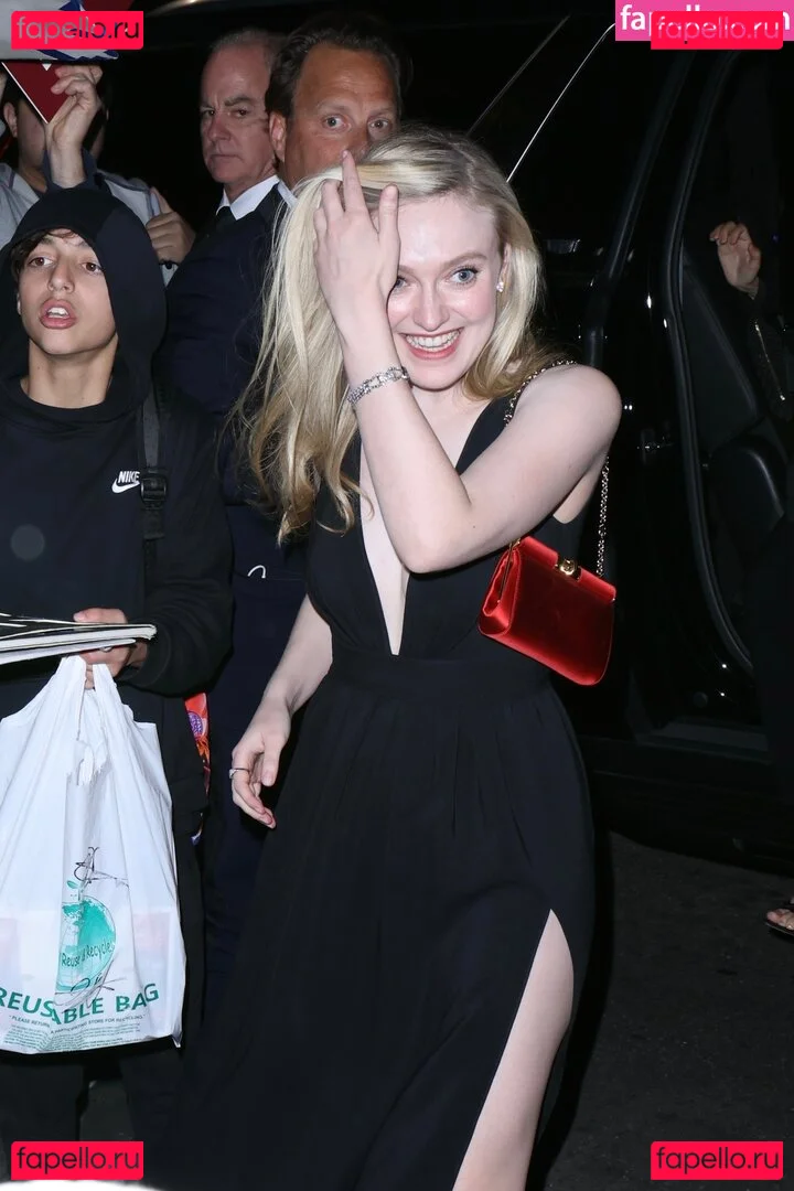 Dakota Fanning Onlyfans Photo Gallery 