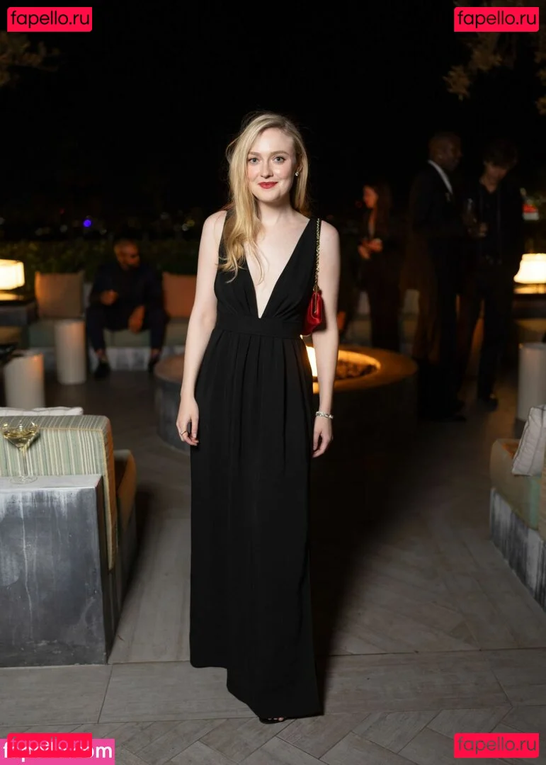 Dakota Fanning Onlyfans Photo Gallery 