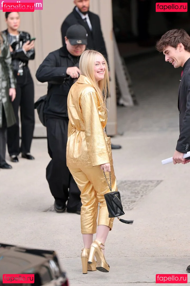 Dakota Fanning Onlyfans Photo Gallery 