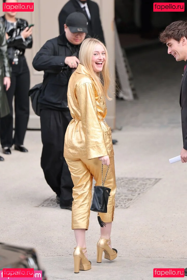 Dakota Fanning Onlyfans Photo Gallery 