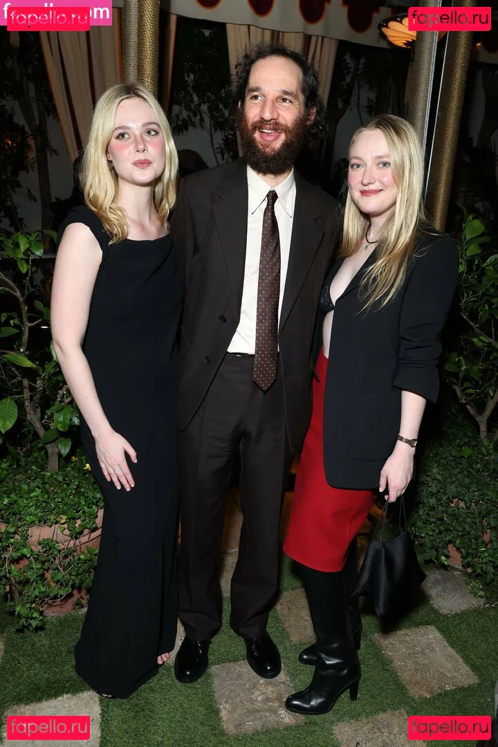 Dakota Fanning Onlyfans Photo Gallery 