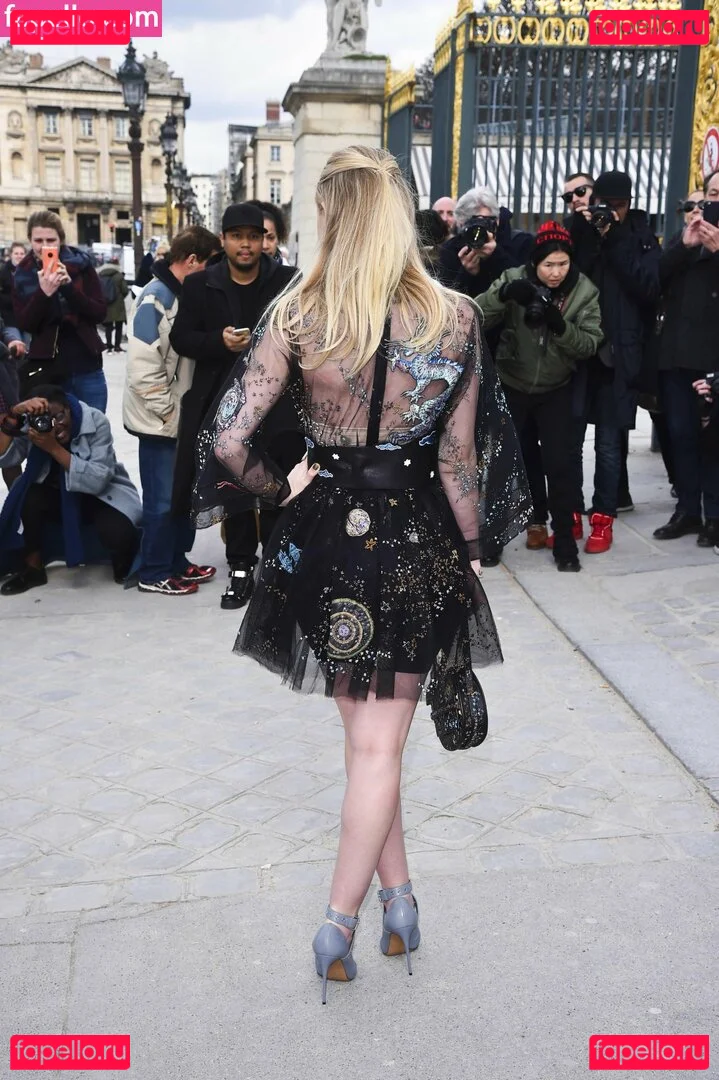 Dakota Fanning Onlyfans Photo Gallery 