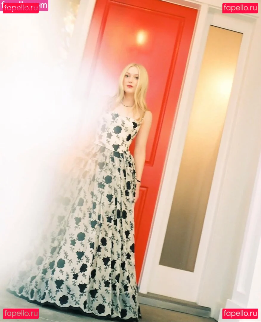 Dakota Fanning Onlyfans Photo Gallery 