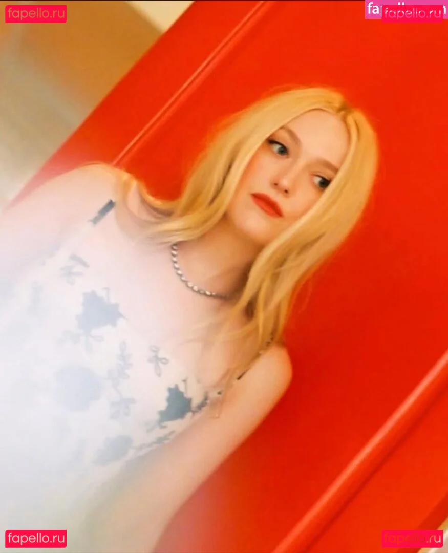 Dakota Fanning Onlyfans Photo Gallery 