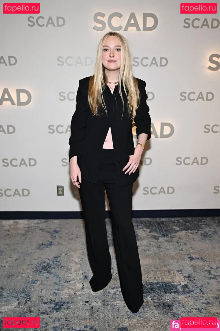 Dakota Fanning Onlyfans Photo Gallery 