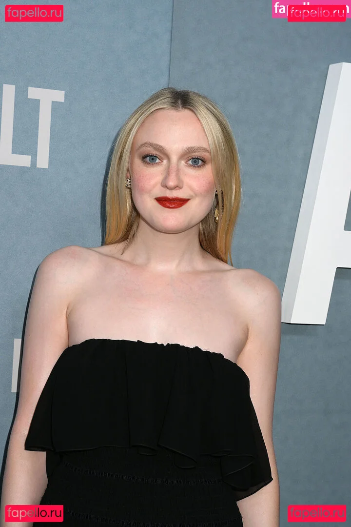 Dakota Fanning Onlyfans Photo Gallery 