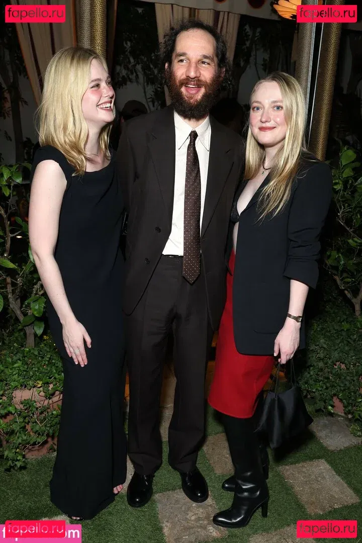 Dakota Fanning Onlyfans Photo Gallery 