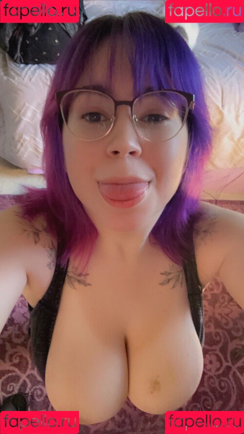 Tittykona Freista Onlyfans Photo Gallery 