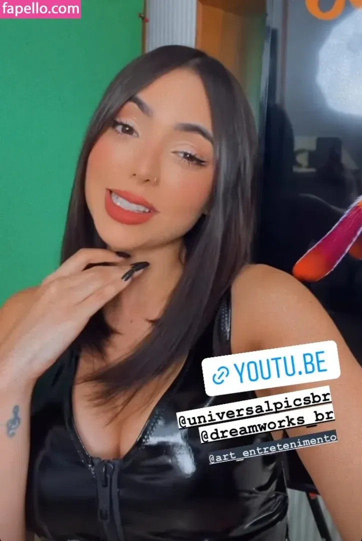 Nуvi Estерhаn Onlyfans Photo Gallery 