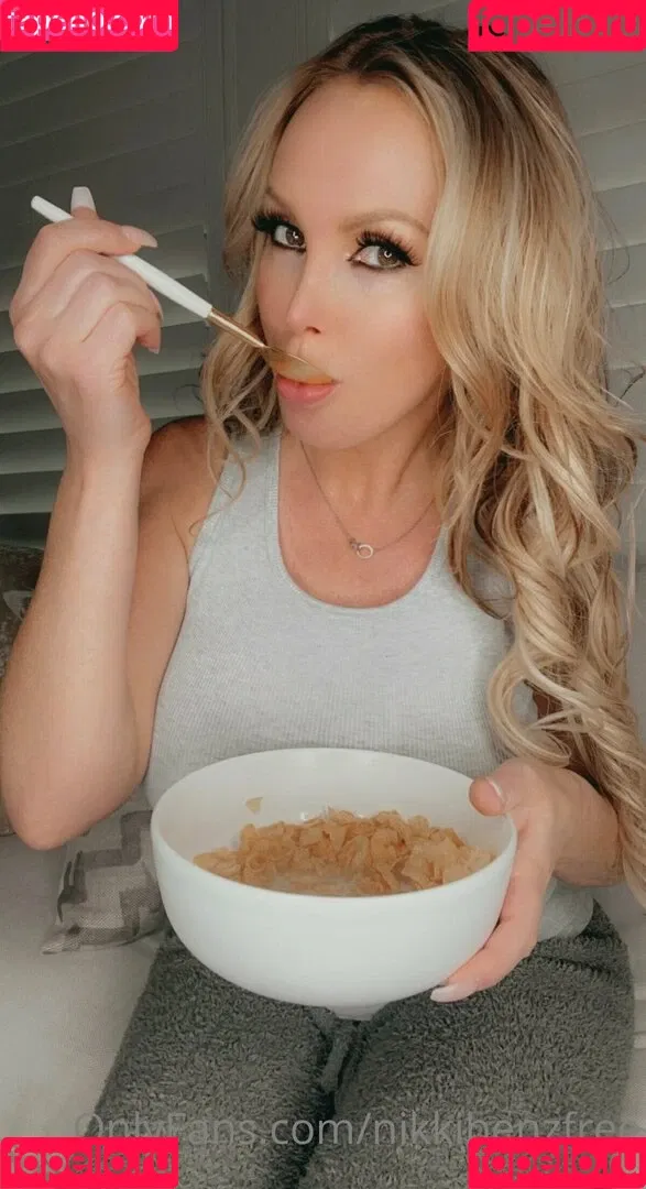 nikkibenzfree Onlyfans Photo Gallery 