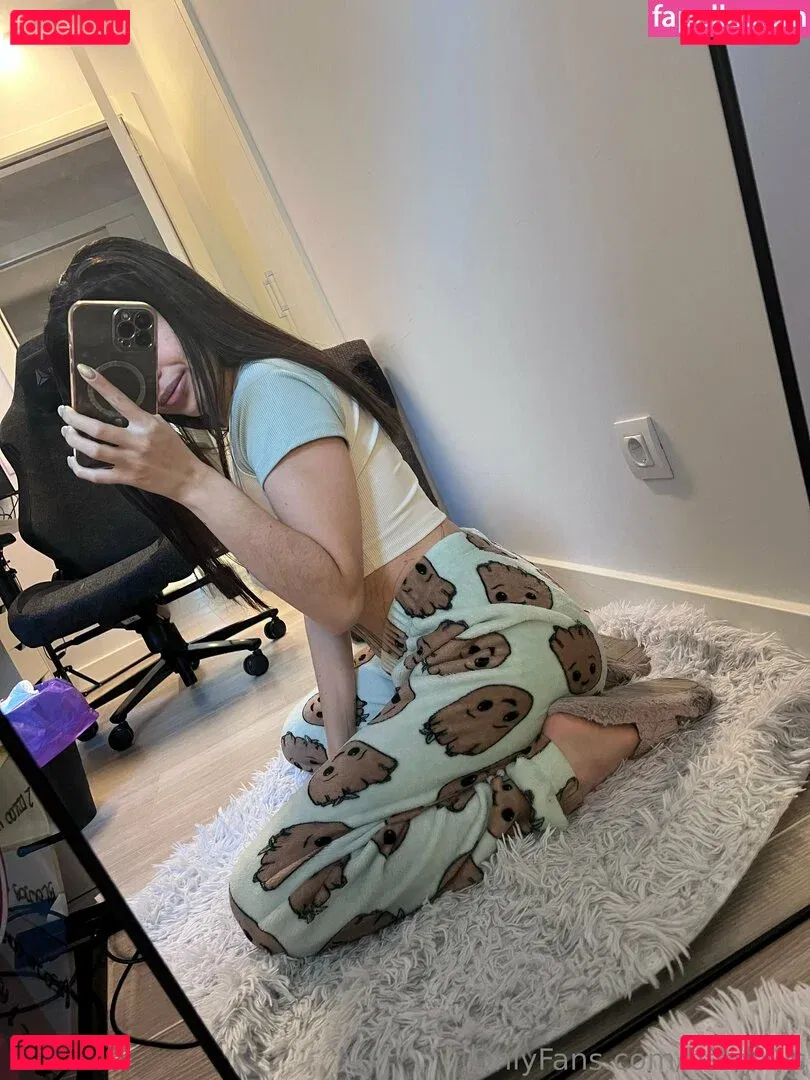 babyxlis Onlyfans Photo Gallery 