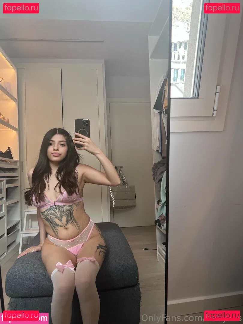 babyxlis Onlyfans Photo Gallery 