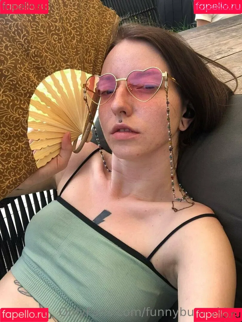 funnybunnykiss Onlyfans Photo Gallery 