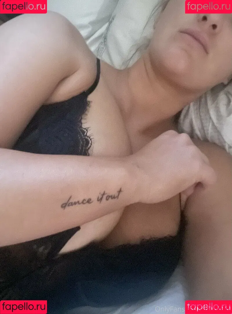 emilyyxx Onlyfans Photo Gallery 