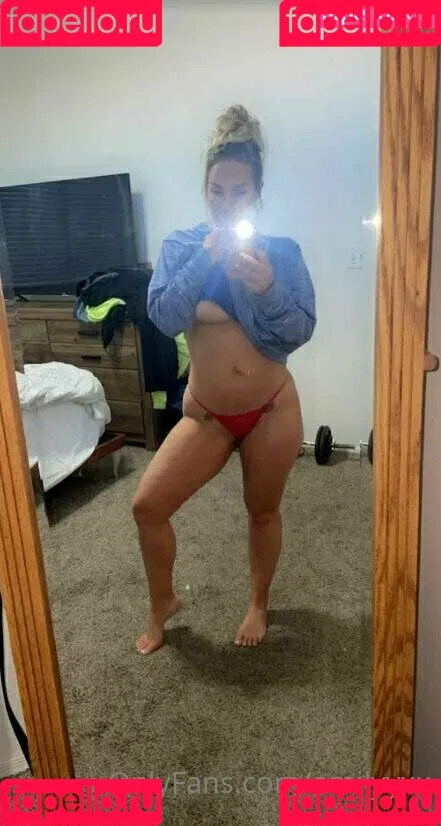 emilyyxx Onlyfans Photo Gallery 