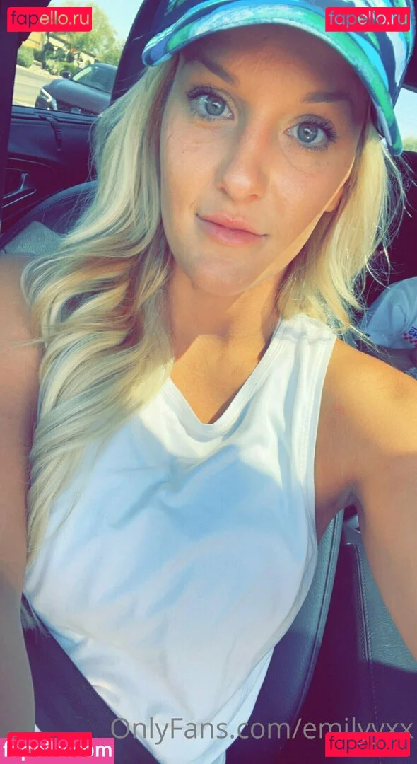 emilyyxx Onlyfans Photo Gallery 