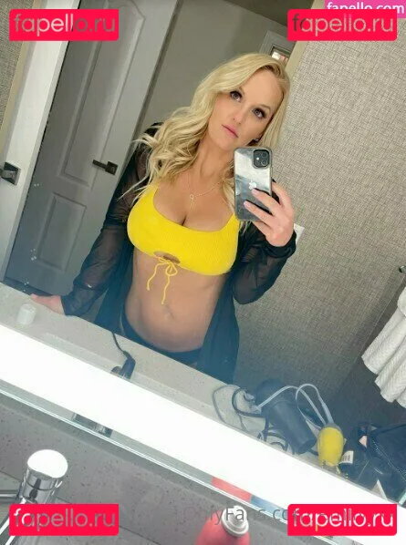 emilyyxx Onlyfans Photo Gallery 