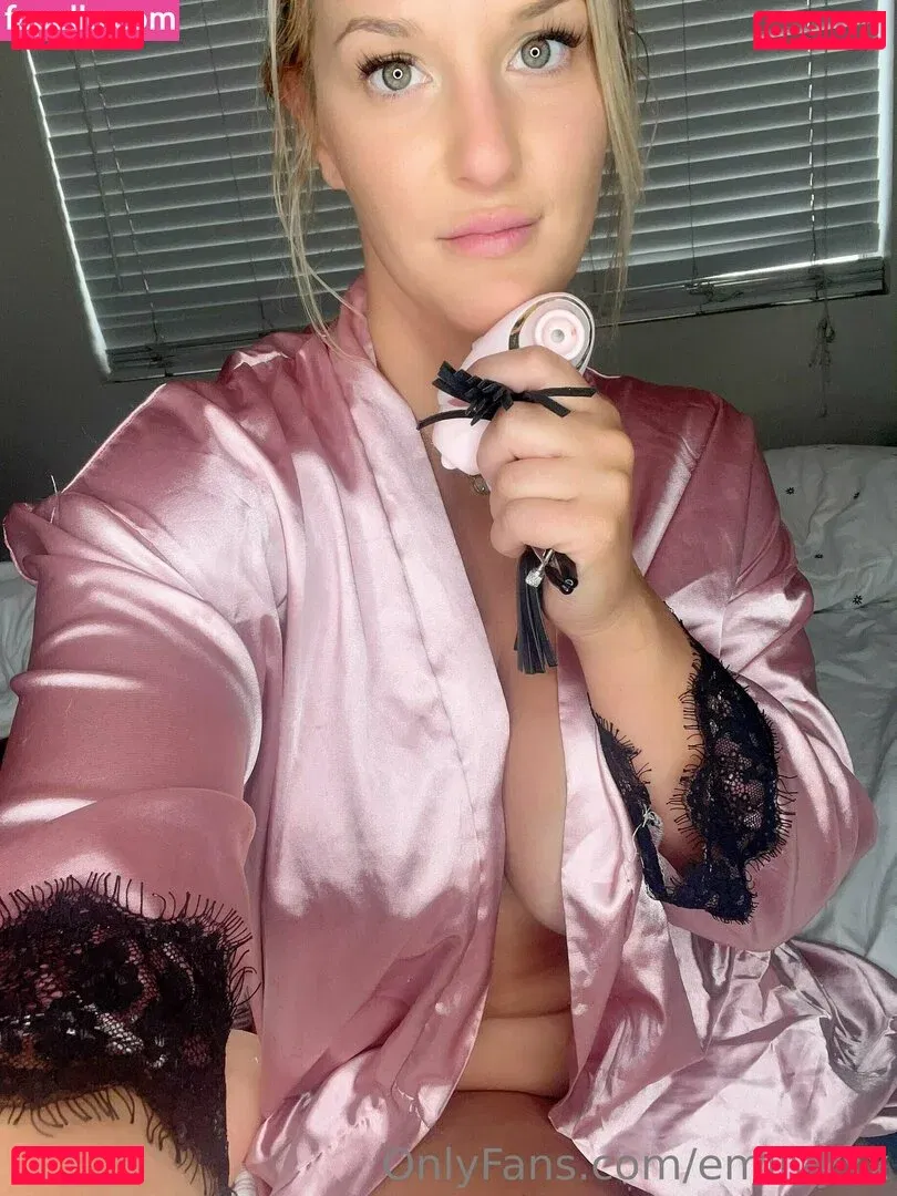 emilyyxx Onlyfans Photo Gallery 