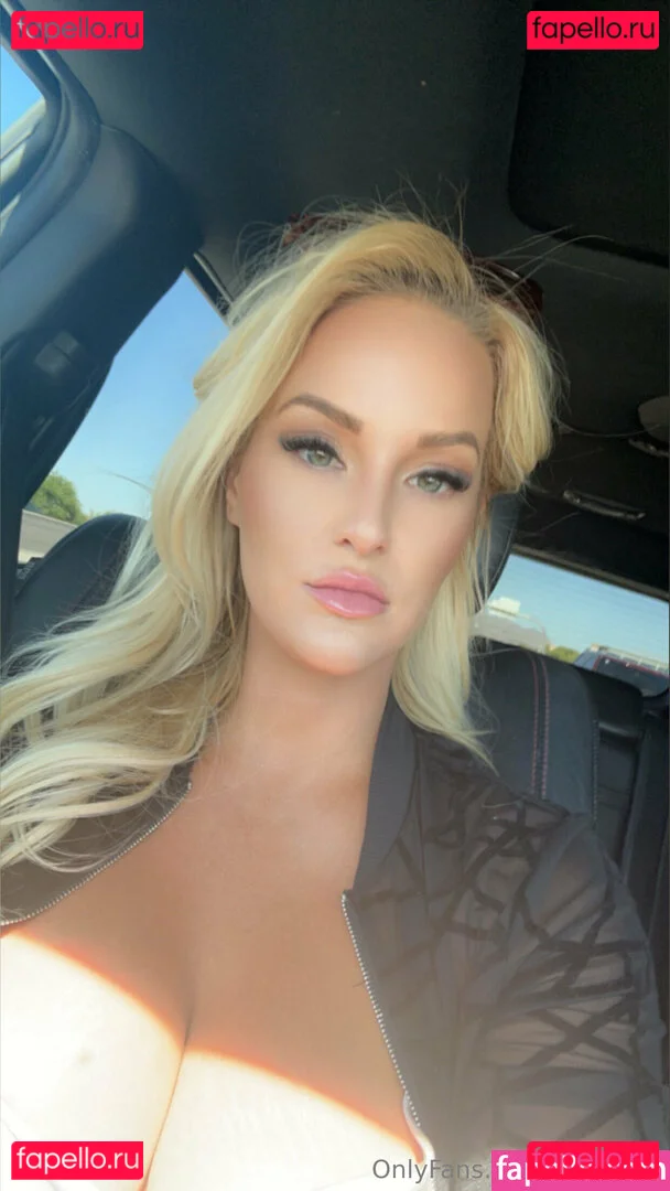 emilyyxx Onlyfans Photo Gallery 